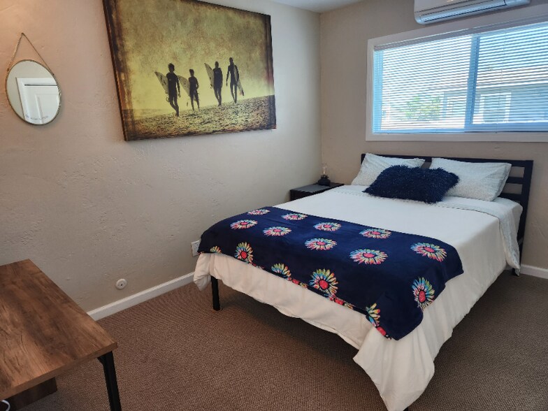 Building Photo - 718 Coronado Ct