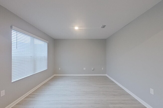 Building Photo - 4694 Malay Cir