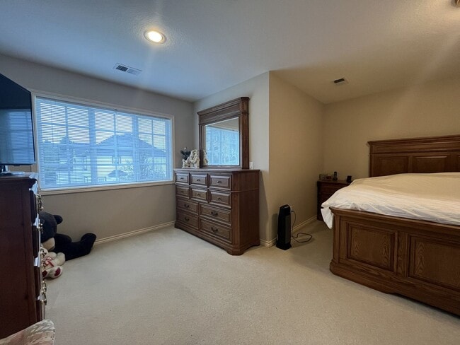 Building Photo - Executive-Style Northwest Heights Home with Forest Views and Refined Architectural Details