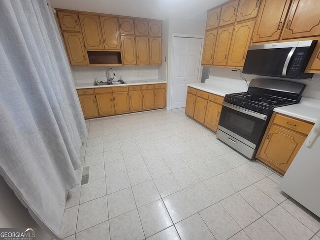 Building Photo - 1326 Lori Ct