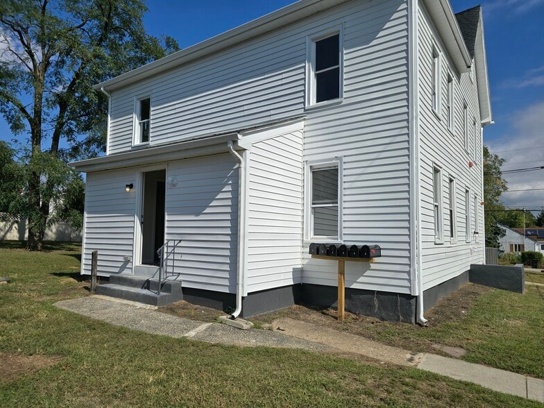 Building Photo - 316 Columbia Blvd