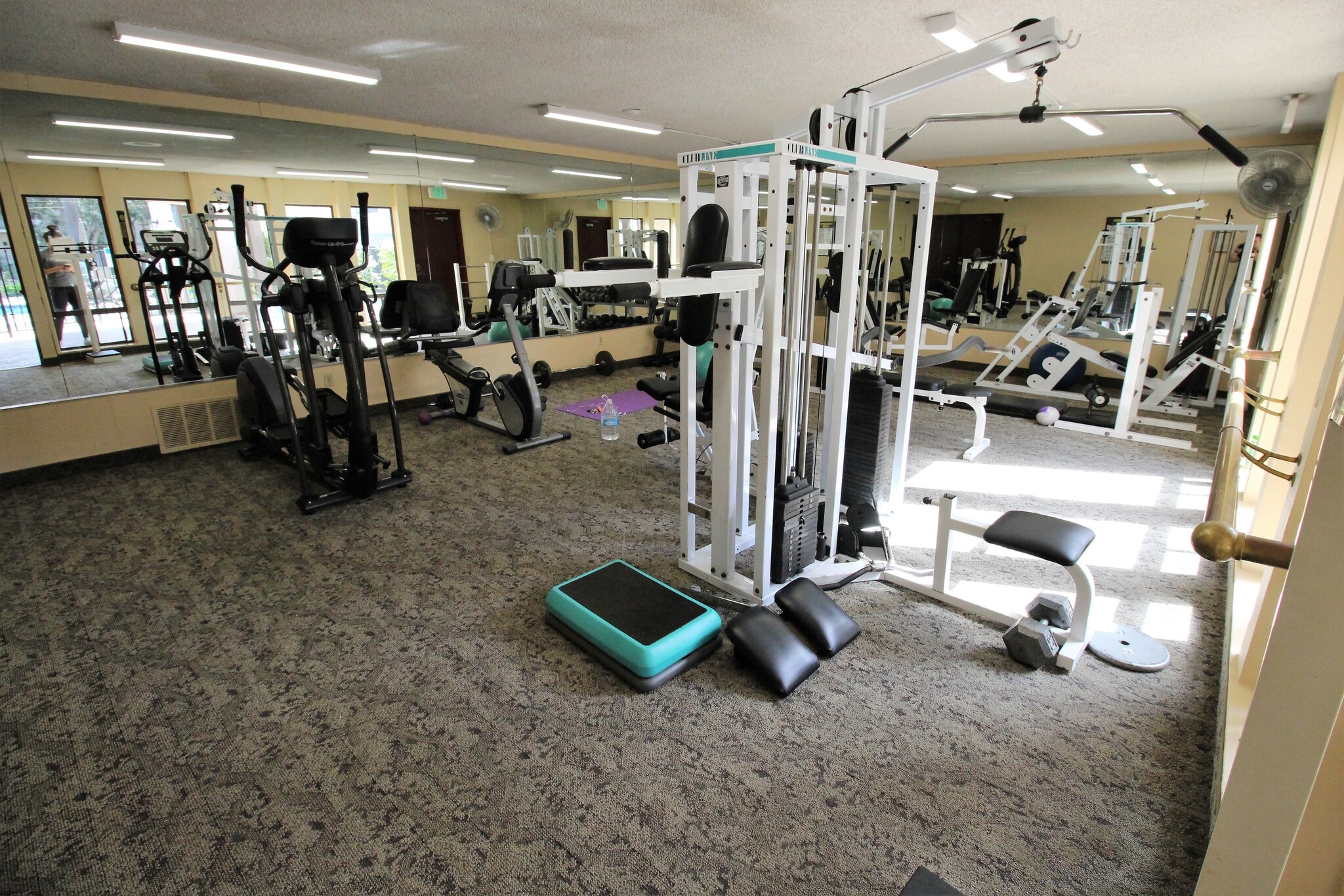 Building Photo - 6780 Friars Rd