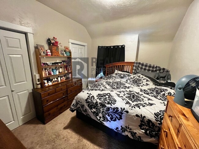 Building Photo - 201 E S 1st St