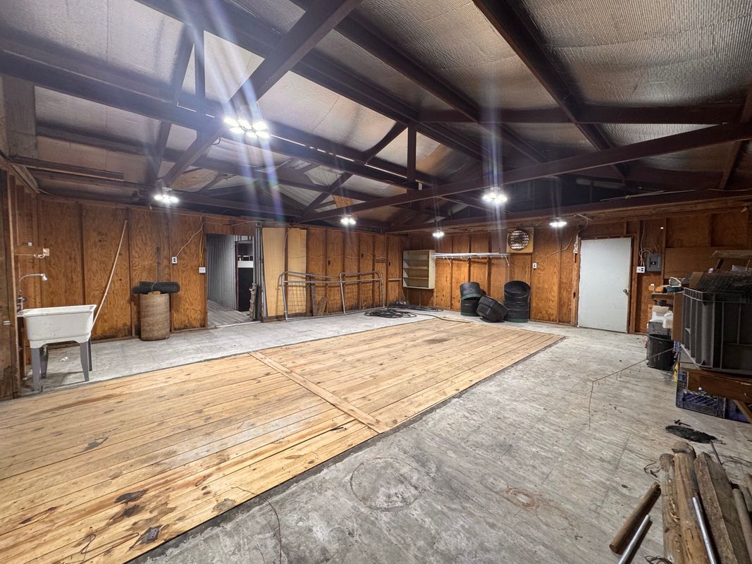 Building Photo - 15331 Lake Lamond Rd