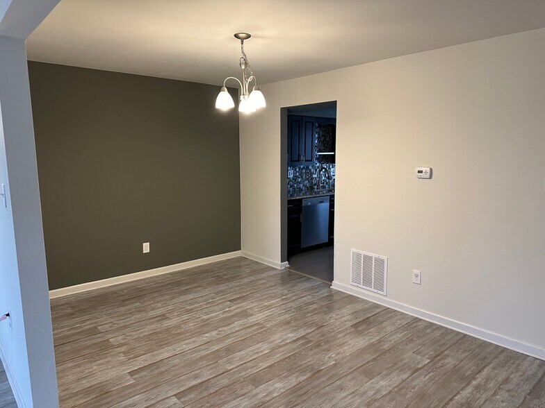 Dining Room - 50 Blue Jay Dr
