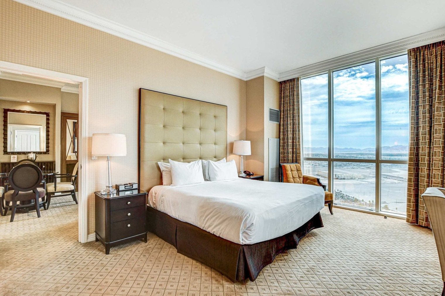 Building Photo - 135 E Harmon Ave