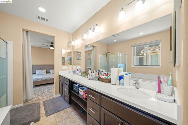 Building Photo - 339 Emory Ct