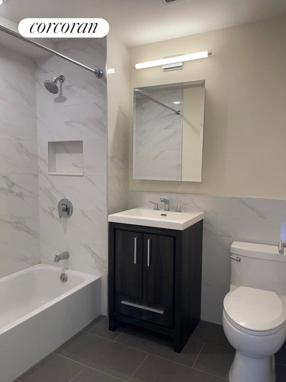 Building Photo - 111 E 115th St