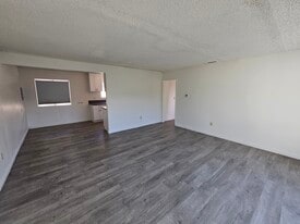 Building Photo - 2385 Chanslor St