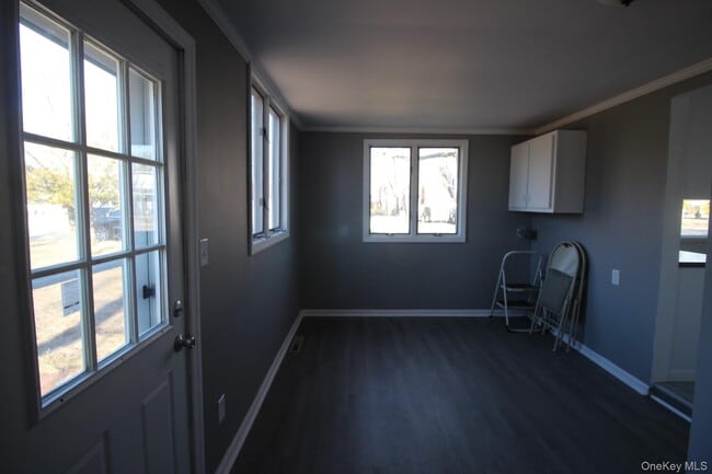 Building Photo - 361 June Ave