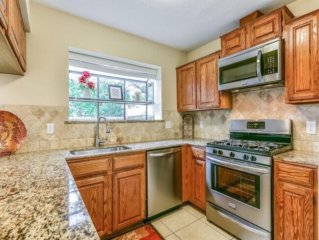 Building Photo - 14819 Cobre Valley Dr