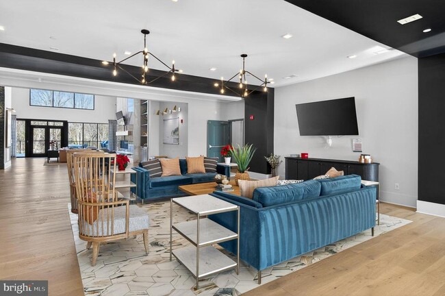 Building Photo - 76 Old Mill Bottom Rd N