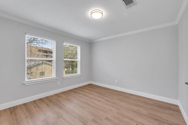 Building Photo - 1829 Bering Dr