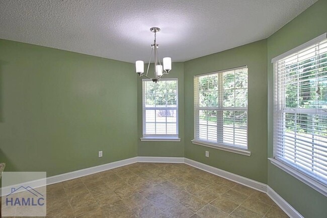 Building Photo - 720 Highgrove Ct