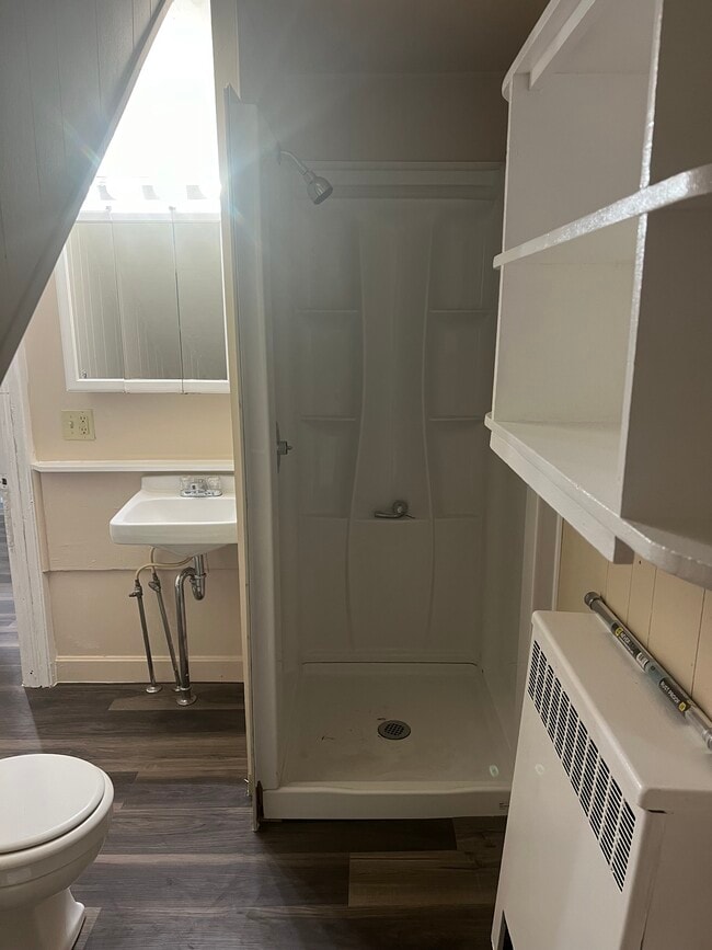 Building Photo - 352 Court St