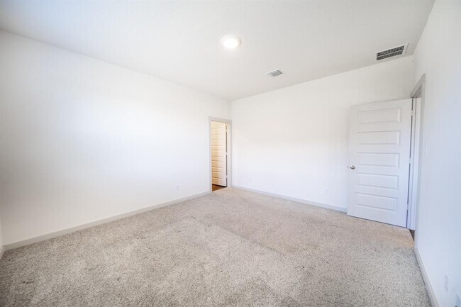 Building Photo - 119 Big Cypress Byu Rd