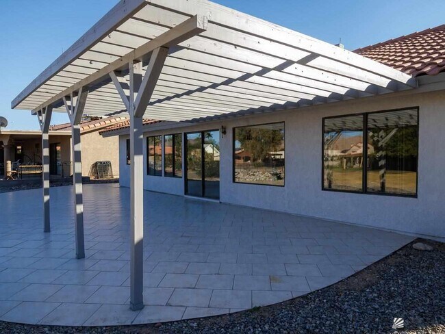 Building Photo - 12538 E Del Rico