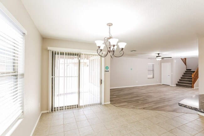 Building Photo - 2213 E 35th Ave