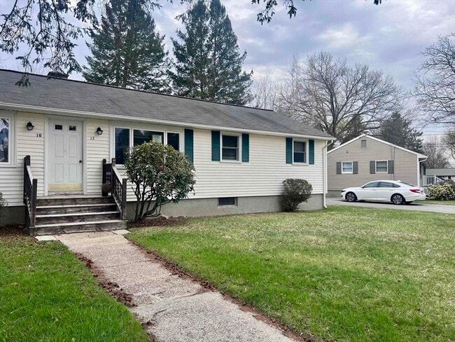 Building Photo - 12 Saran Ave