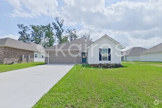 Building Photo - 13799 Pinyon Dr