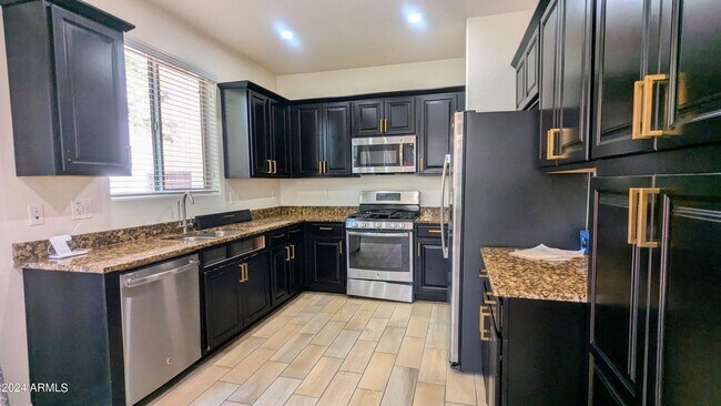 Building Photo - 3130 S Mingus Dr