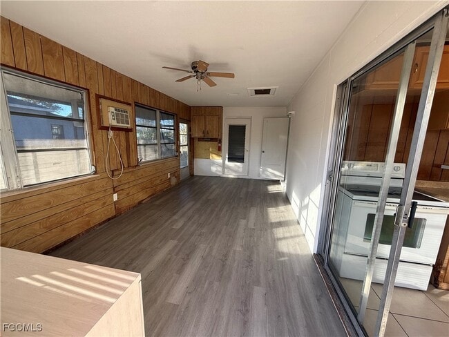 Building Photo - 505 Jersey Rd W