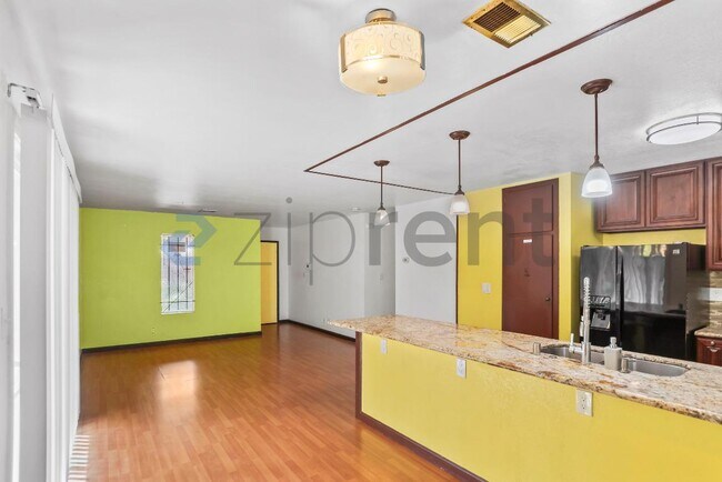 Building Photo - 2095 Olivera Rd