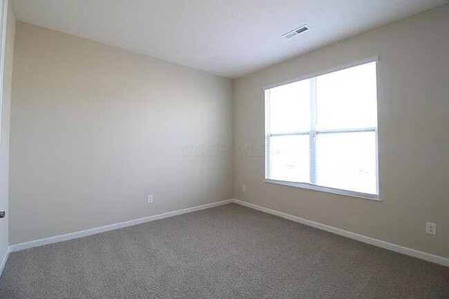 Building Photo - 409 Halton Dr