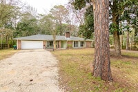 Building Photo - 1688 Vine Ave