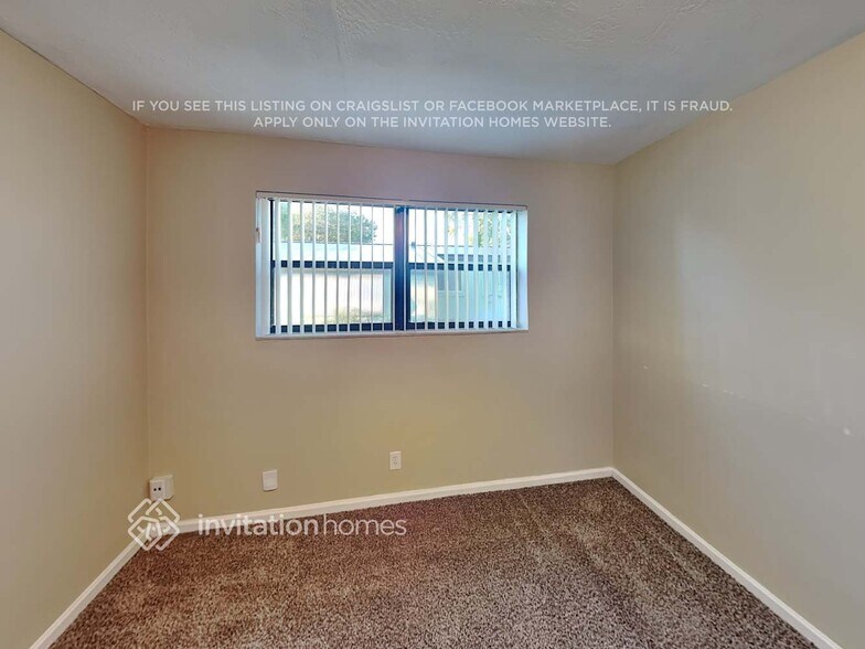 Building Photo - 2301 N 62nd Ave