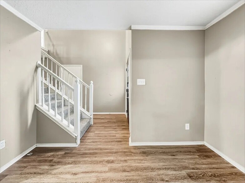 Building Photo - 1111 Brewer Dr