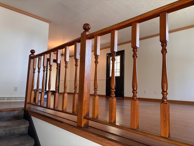 Building Photo - Single Family Home located in North Hills....
