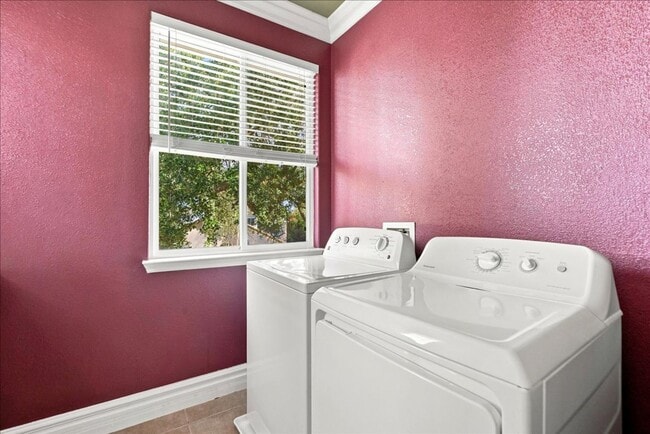 Building Photo - 9351 Palmerson Dr