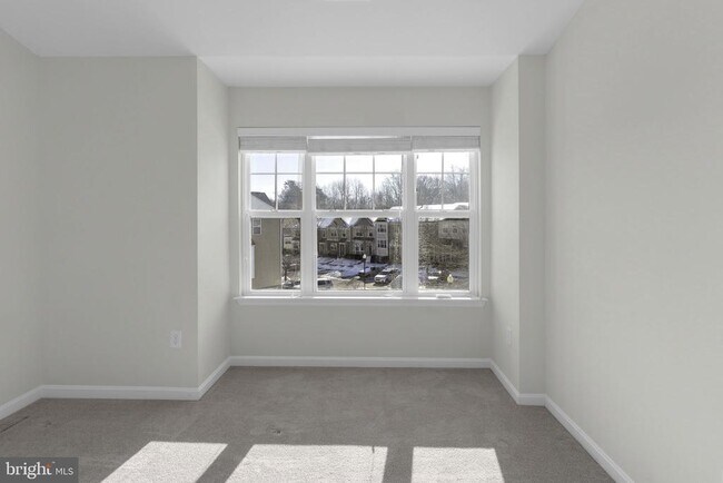 Building Photo - 592 Burr Oak Ct