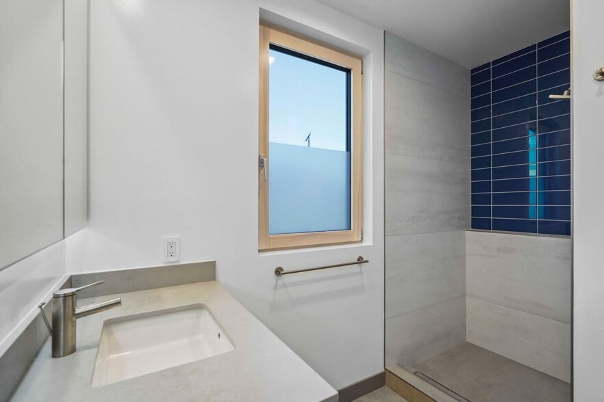 Building Photo - 12527 Wagner St