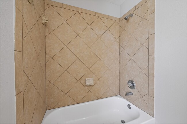 Building Photo - 20631 Tayman Oaks Dr