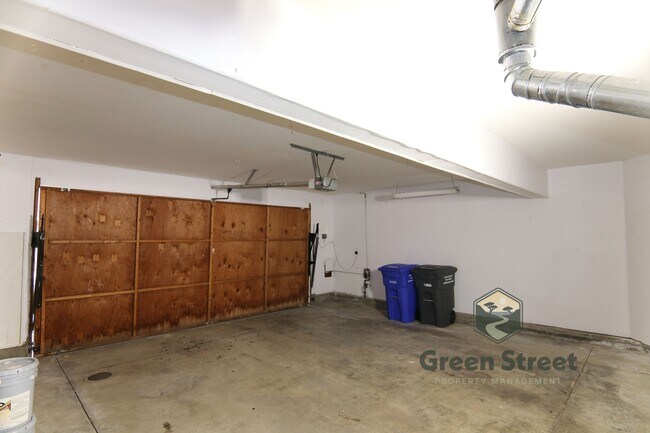 Building Photo - 6630 Corte Loma
