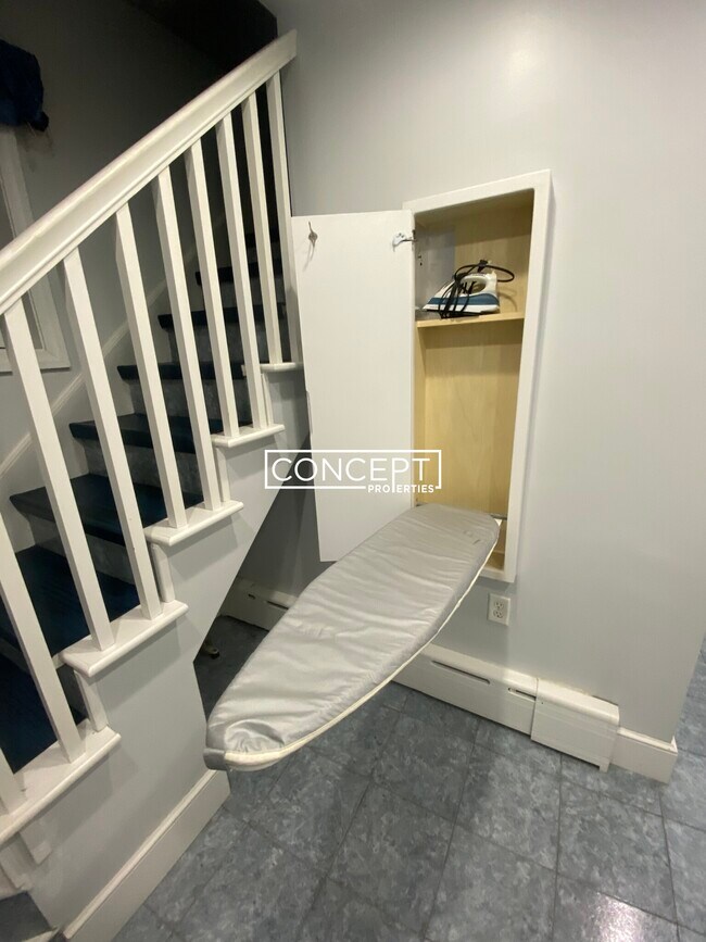 Building Photo - 101 Orleans St