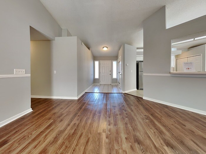Building Photo - 315 Springfield Ct