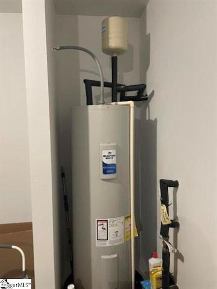 Building Photo - 933 Greyford Ln