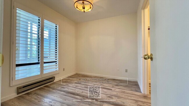 Building Photo - Beautifully Updated Junior 1bd/1ba at reso...