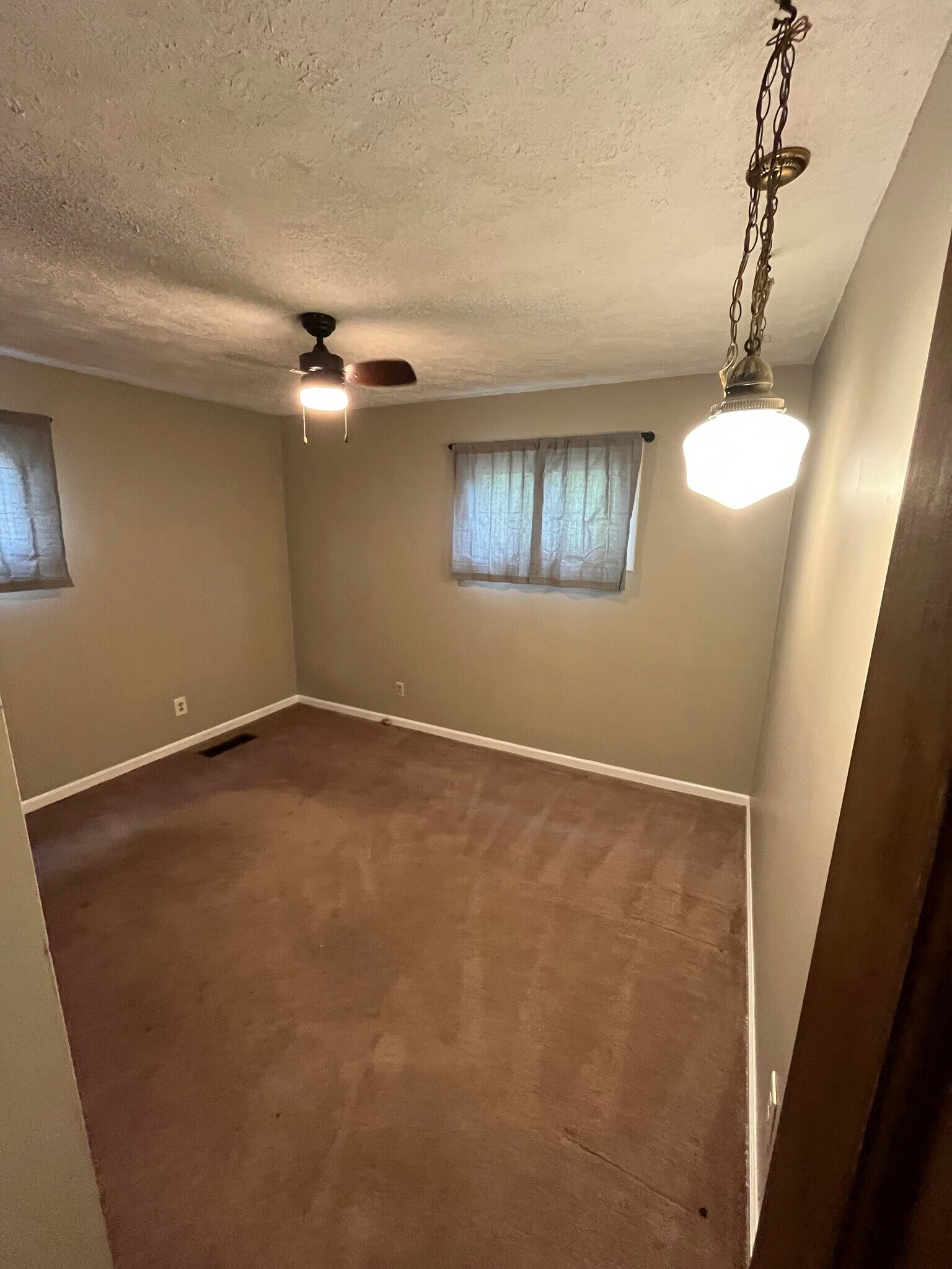 Bedroom 1 - 571 N Mitchner Ave