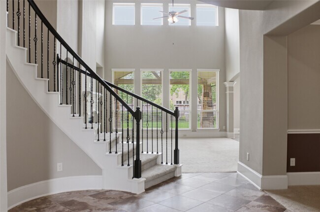 Building Photo - 10115 Cypress Path