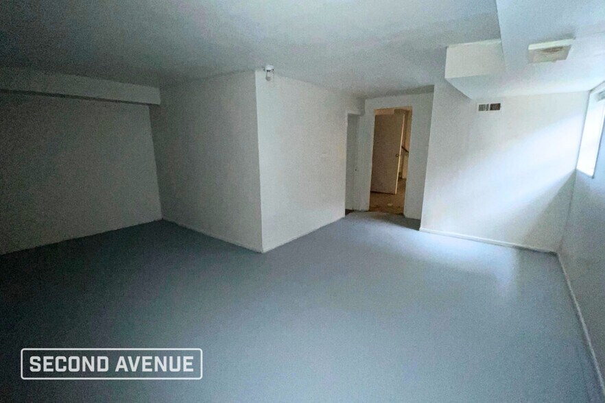 Building Photo - 11610 S Elizabeth St