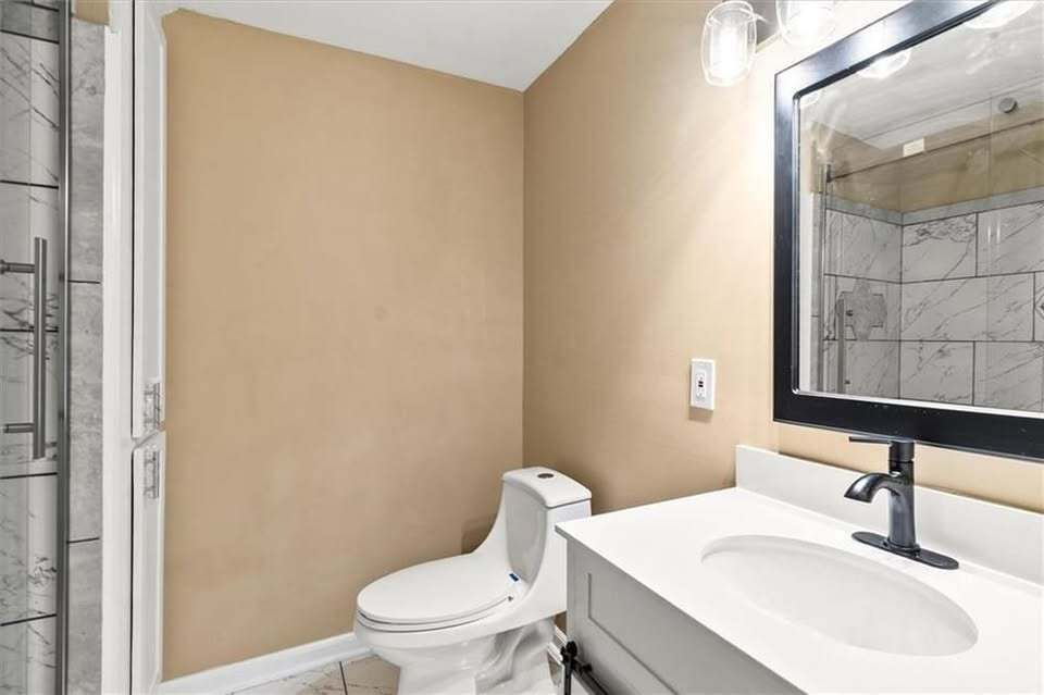Building Photo - 2415 Republic St