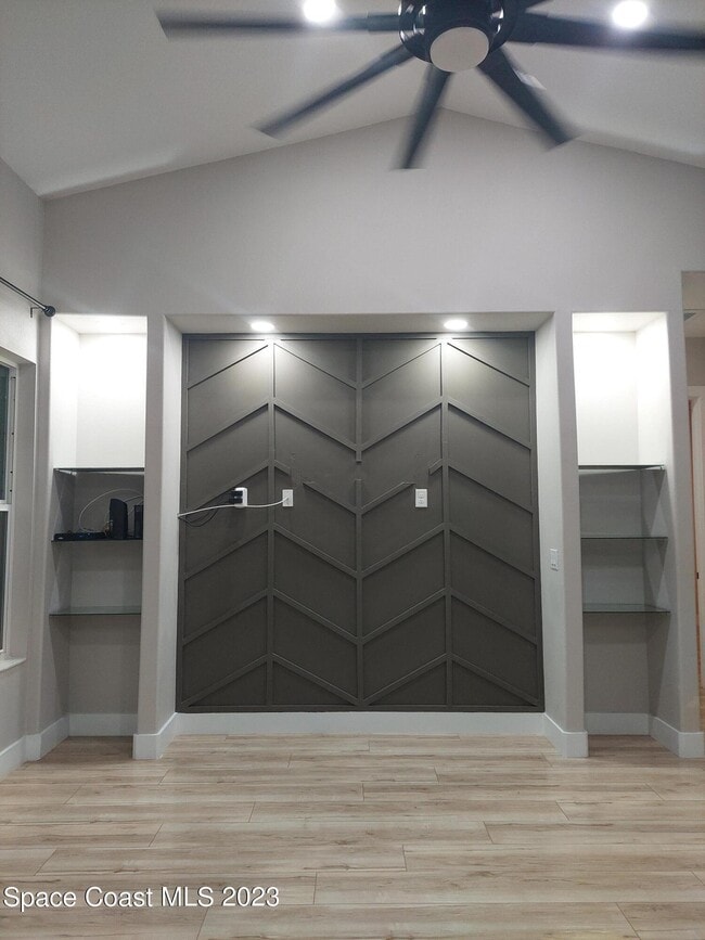 Building Photo - 971 Granata Ave