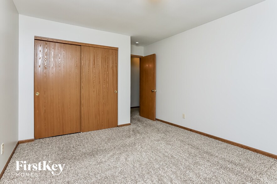 Building Photo - 3741 Majestic Ct