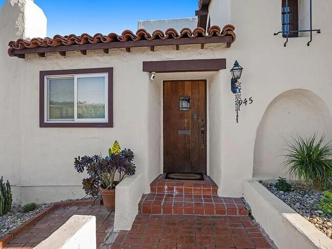 Building Photo - 945 Harbor View Dr