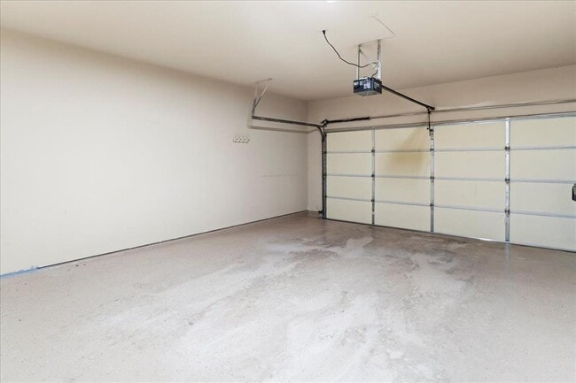 Building Photo - 101 Dandelion Dr