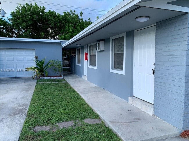 Building Photo - 6317 SW 18th St